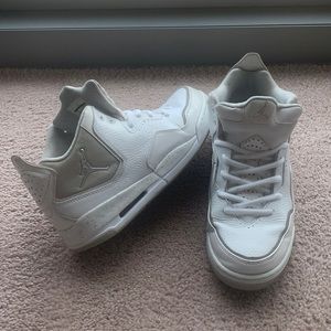 Nike Jordan Courtside, 453980-103, White / Metallic Silver M12